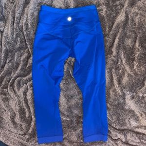 Blue Lululemon size 4 capri pants